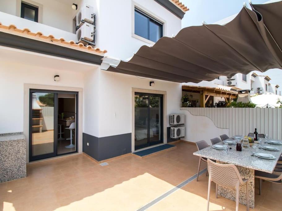 Villa Magnolia O House - Pool View & Privat Garden & Garage Albufeira Esterno foto